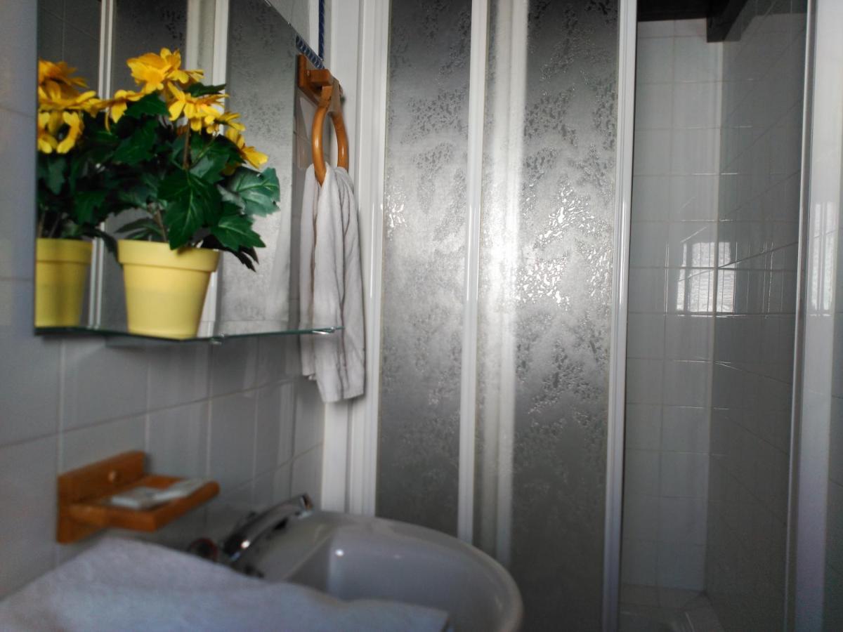 Room El Pilarillo อัลเกาซิน ภายนอก รูปภาพ